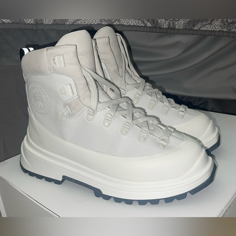 NEW Canada Goose Journey Boots in WHITE Size 8.5US 7.5UK 41.5EU